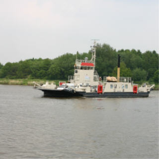 Fhre ber den Nord-Ostsee-Kanal in Hochdonn in Dithmarschen, die berfahrt mit smtlichen Fhren ber den Kanal ist kostenlos