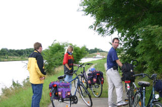 Fahrradtour am Nord-Ostsee-Kanal in Dithmarschen, an der Westkste von Schleswig-Holstein